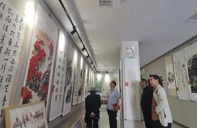 翰墨頌華章，丹青繪新篇——鳳縣慶祝新中國成立75周年優秀美術書法作品展盛大啟幕